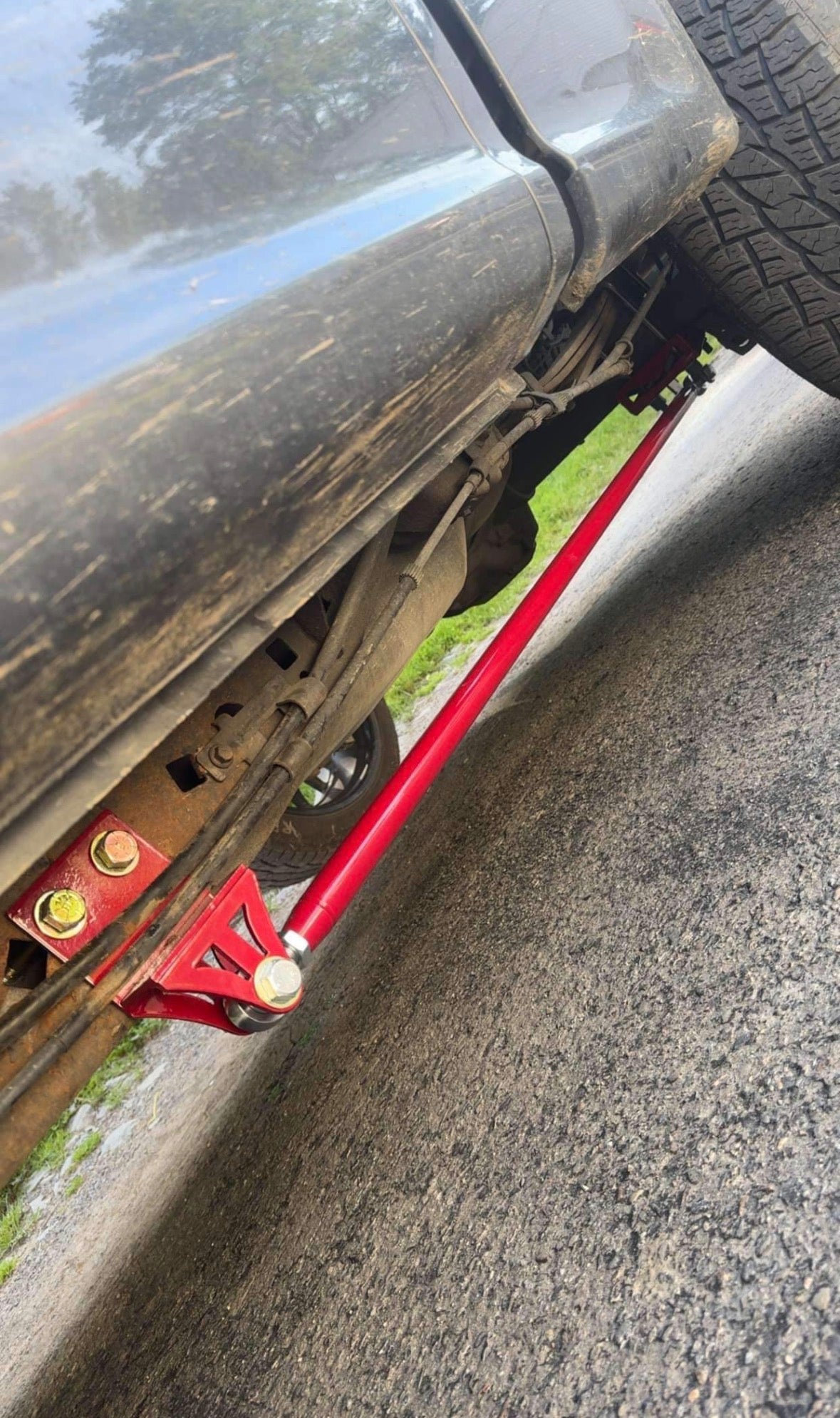 Tube style traction bars